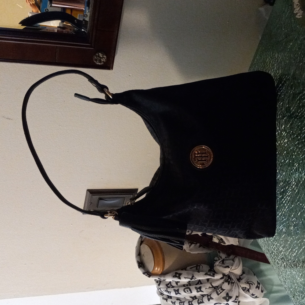 Tommy Hilfiger bag